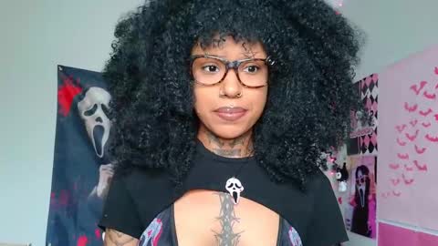 Spookie Baddie online show from 04/19/26, 06:43