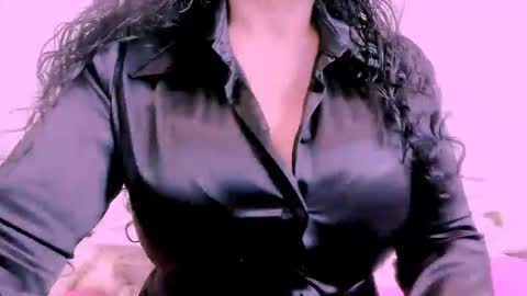 Valeria online show from 11/08/25, 12:16