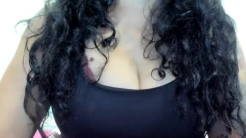 Snapshot of 00valeriasexxx chatting on 07/30/26, 02:43 Valeria online show from 07/30/26, 02:43