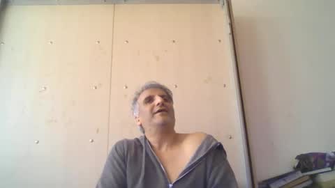 Snapshot of 0luvmonkey chatting on 05/07/26, 12:32 0luvmonkey online show from 05/07/26, 12:32