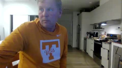 Snapshot of 1029mn chatting on 10/09/25, 05:16 Takin Profits online show from 10/09/25, 05:16