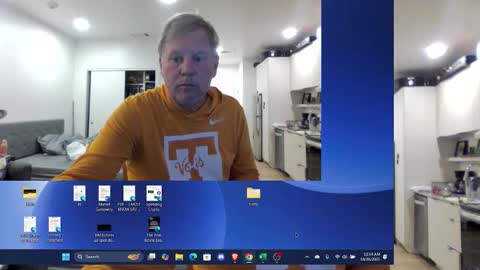 Snapshot of 1029mn chatting on 10/26/25, 05:13 Takin Profits online show from 10/26/25, 05:13