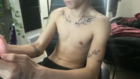 Snapshot of 10incock18 chatting on 02/06/26, 02:16 10incock18 online show from 02/06/26, 02:16