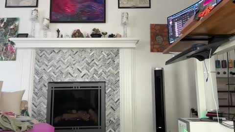 Aurora Willows online show from 03/09/25, 02:21