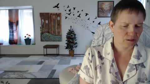 Aurora Willows online show from 11/29/25, 02:42