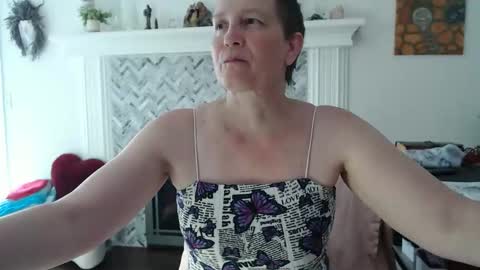 Snapshot of 11willowandjohn11 chatting on 05/16/26, 03:22 Aurora Willows online show from 05/16/26, 03:22