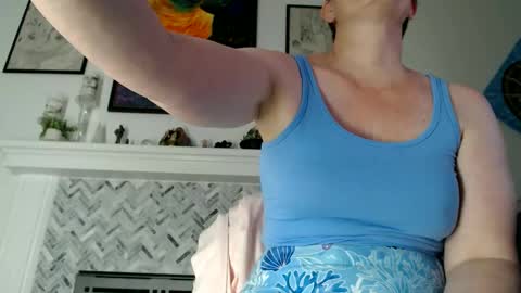 Snapshot of 11willowandjohn11 chatting on 05/24/26, 02:16 Aurora Willows online show from 05/24/26, 02:16