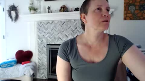 Snapshot of 11willowandjohn11 chatting on 05/24/26, 10:48 Aurora Willows online show from 05/24/26, 10:48