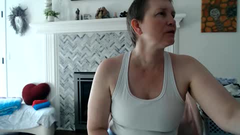 Snapshot of 11willowandjohn11 chatting on 05/31/26, 01:07 Aurora Willows online show from 05/31/26, 01:07