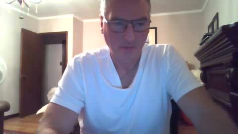 Snapshot of 123456ant chatting on 02/08/25, 12:06 123456ant online show from 02/08/25, 12:06