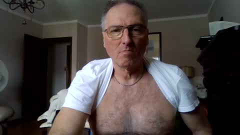 Snapshot of 123456ant chatting on 03/01/25, 06:32 123456ant online show from 03/01/25, 06:32