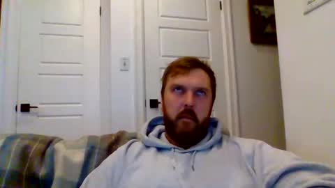 Snapshot of 123holt123 chatting on 12/18/24, 04:31 123holt123 online show from 12/18/24, 04:31