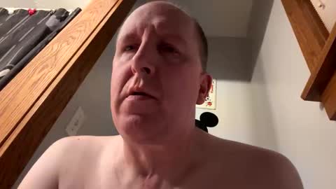 Snapshot of 16510 chatting on 10/19/25, 11:33 16510 online show from 10/19/25, 11:33