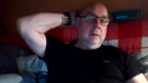 Snapshot of 17revox chatting on 01/11/25, 06:44 17revox online show from 01/11/25, 06:44