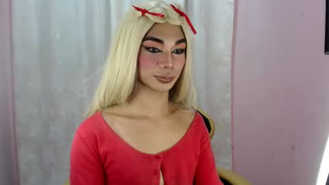 Snapshot of 18_nicole chatting on 02/09/25, 07:52 barbie online show from 02/09/25, 07:52