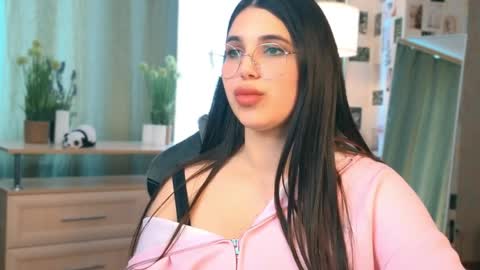 Jessica online show from 04/11/26, 07:45