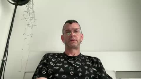J online show from 06/05/26, 10:32
