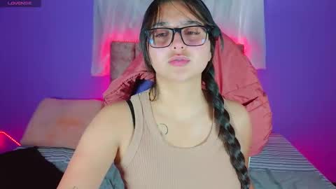 1_scarllet_ online show from 03/21/26, 02:42