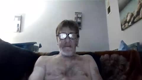 Snapshot of 1bigdickfrank chatting on 02/18/26, 01:12 1bigdickfrank online show from 02/18/26, 01:12