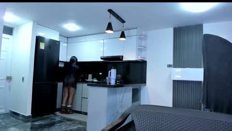 Snapshot of 1bonnie chatting on 01/22/25, 03:20 Hello soy bonnie online show from 01/22/25, 03:20