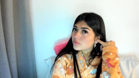 Snapshot of 1bonnie chatting on 02/15/25, 12:26 Hello soy bonnie online show from 02/15/25, 12:26