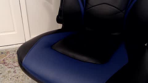 i erupt if you suck ur nipples 4 me and look at the camera while watching me online show from 01/30/25, 12:59