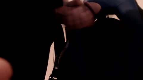 i erupt if you suck ur nipples 4 me and look at the camera while watching me online show from 02/24/25, 12:48