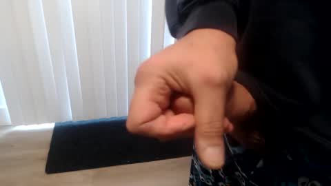 Snapshot of 1dad2plz chatting on 01/05/26, 07:28 i erupt if you suck ur nipples 4 me and look at the camera while watching me online show from 01/05/26, 07:28