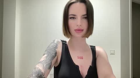 DOVE online show from 10/31/25, 09:05