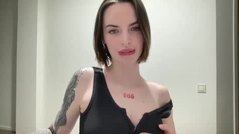 DOVE online show from 11/11/25, 09:59