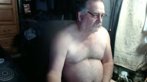 Snapshot of 1dusty60 chatting on 12/18/24, 04:31 1dusty60 online show from 12/18/24, 04:31