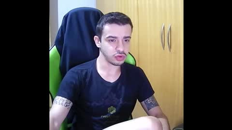 Snapshot of 1good_vibes1 chatting on 11/09/25, 04:33 1good_vibes1 online show from 11/09/25, 04:33