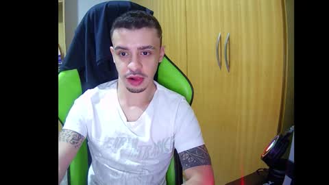 Snapshot of 1good_vibes1 chatting on 12/20/25, 03:02 1good_vibes1 online show from 12/20/25, 03:02