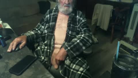 1handyanddee online show from 03/04/25, 02:38