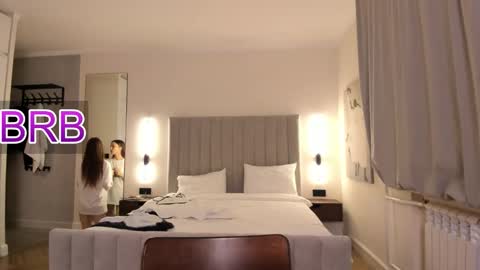 Snapshot of 1i1ypa1mer chatting on 11/17/25, 08:36 Lily 3 online show from 11/17/25, 08:36