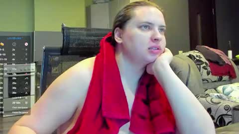 1LINDSEY1 online show from 11/19/25, 11:10