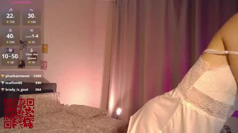 Mia online show from 06/05/26, 06:46