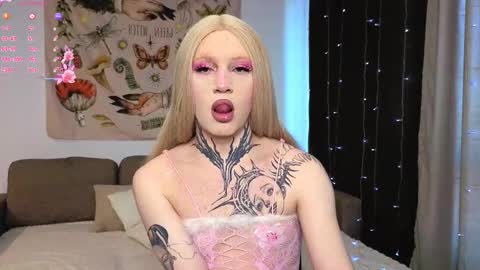 Michelle online show from 03/22/26, 01:36