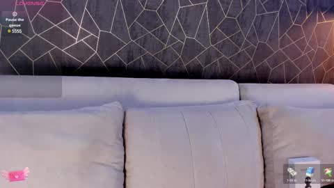 Snapshot of 1m_bella chatting on 03/04/25, 05:21 bella online show from 03/04/25, 05:21