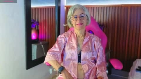 Miss Monserrate online show from 04/22/26, 01:56