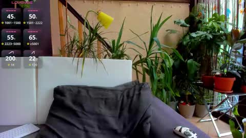 Moona  online show from 09/12/25, 11:32