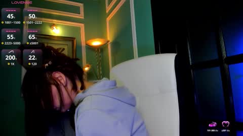 Moona  online show from 10/03/25, 01:30