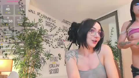Snapshot of 1munique chatting on 05/18/26, 04:07 Moona online show from 05/18/26, 04:07