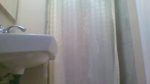 Snapshot of 1nastya8 chatting on 12/07/24, 04:03 TheShyOne18 online show from 12/07/24, 04:03