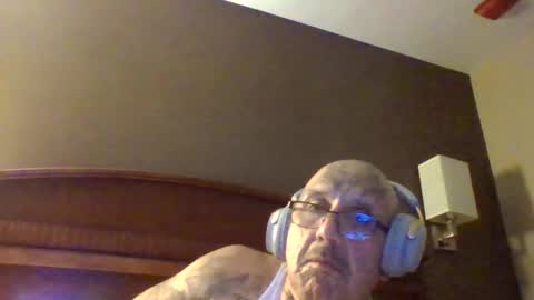 TheShyOne18 online show from 04/21/26, 10:43