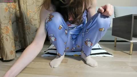 molly online show from 06/04/26, 06:47