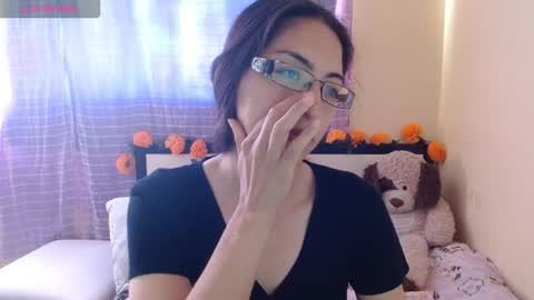 Snapshot of 1sasha_grey__1 chatting on 11/18/25, 10:03 paola online show from 11/18/25, 10:03