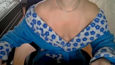 1your_hot_girls online show from 02/04/25, 11:49