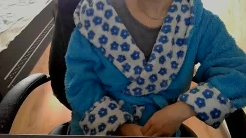 1your_hot_girls online show from 02/17/25, 10:51