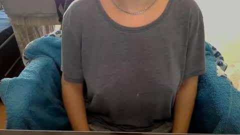 1your_hot_girls online show from 02/24/25, 10:37